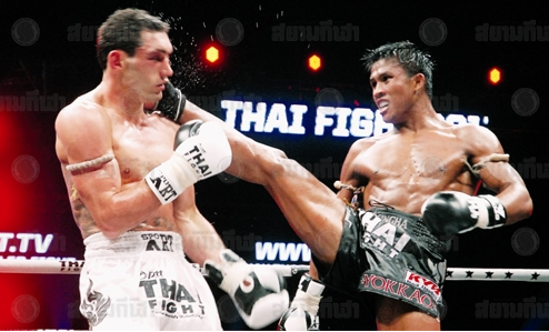 WMC Champion Buakaw wins Thai Fight 2011