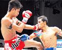 Darachai uses knee jabs to defeat Dechpitak in Suek Assawin Dum